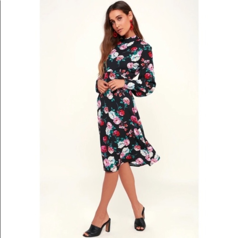 Lulus • NWT Garden Gal Black Floral Print Mock Neck Long Sleeve Midi Dress Lined